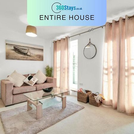 Foxherne 5Bdr 3Ba Serviced House With Parking - Slough By 360Stays Luaran gambar