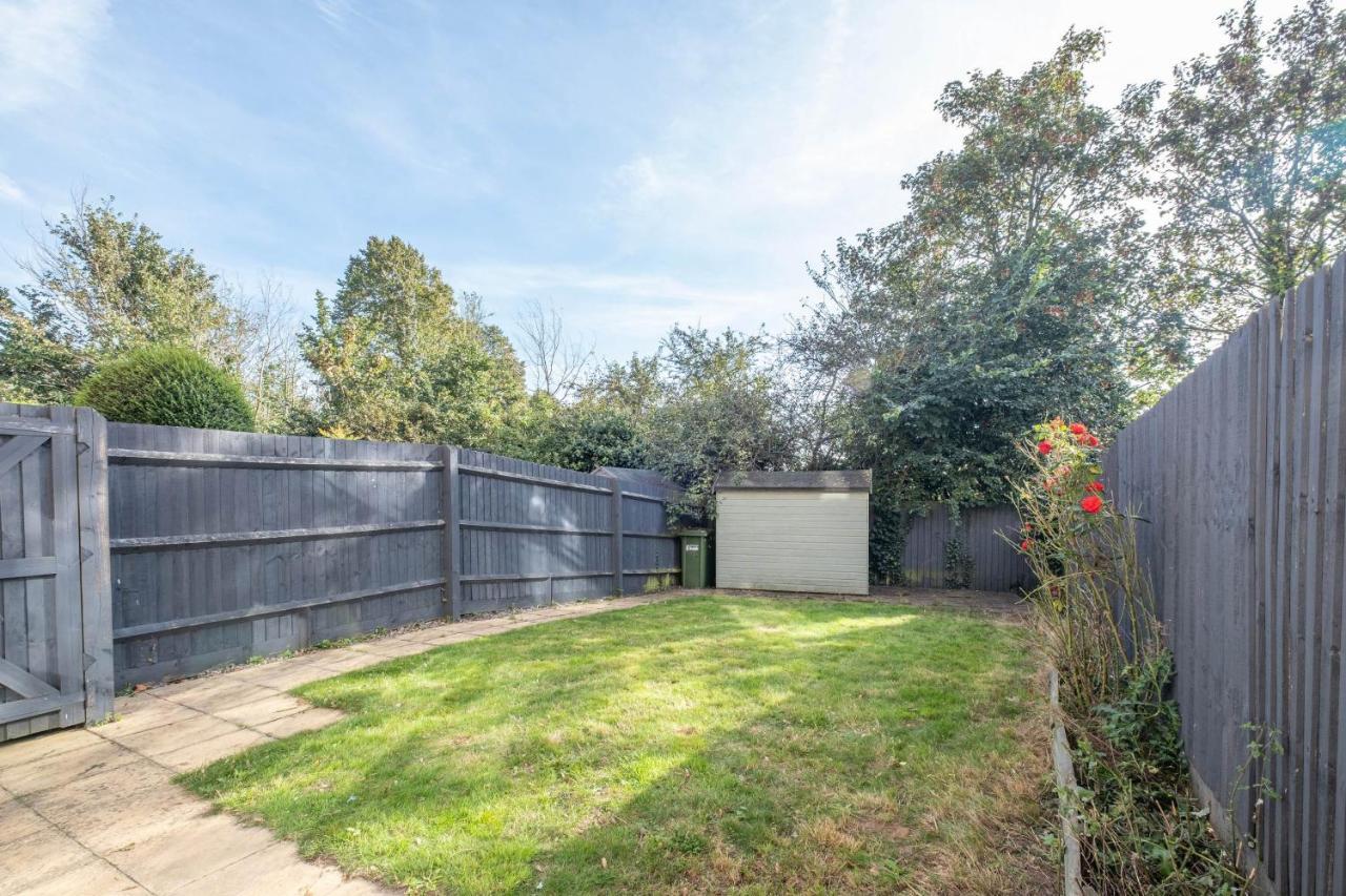 Foxherne 5Bdr 3Ba Serviced House With Parking - Slough By 360Stays Luaran gambar