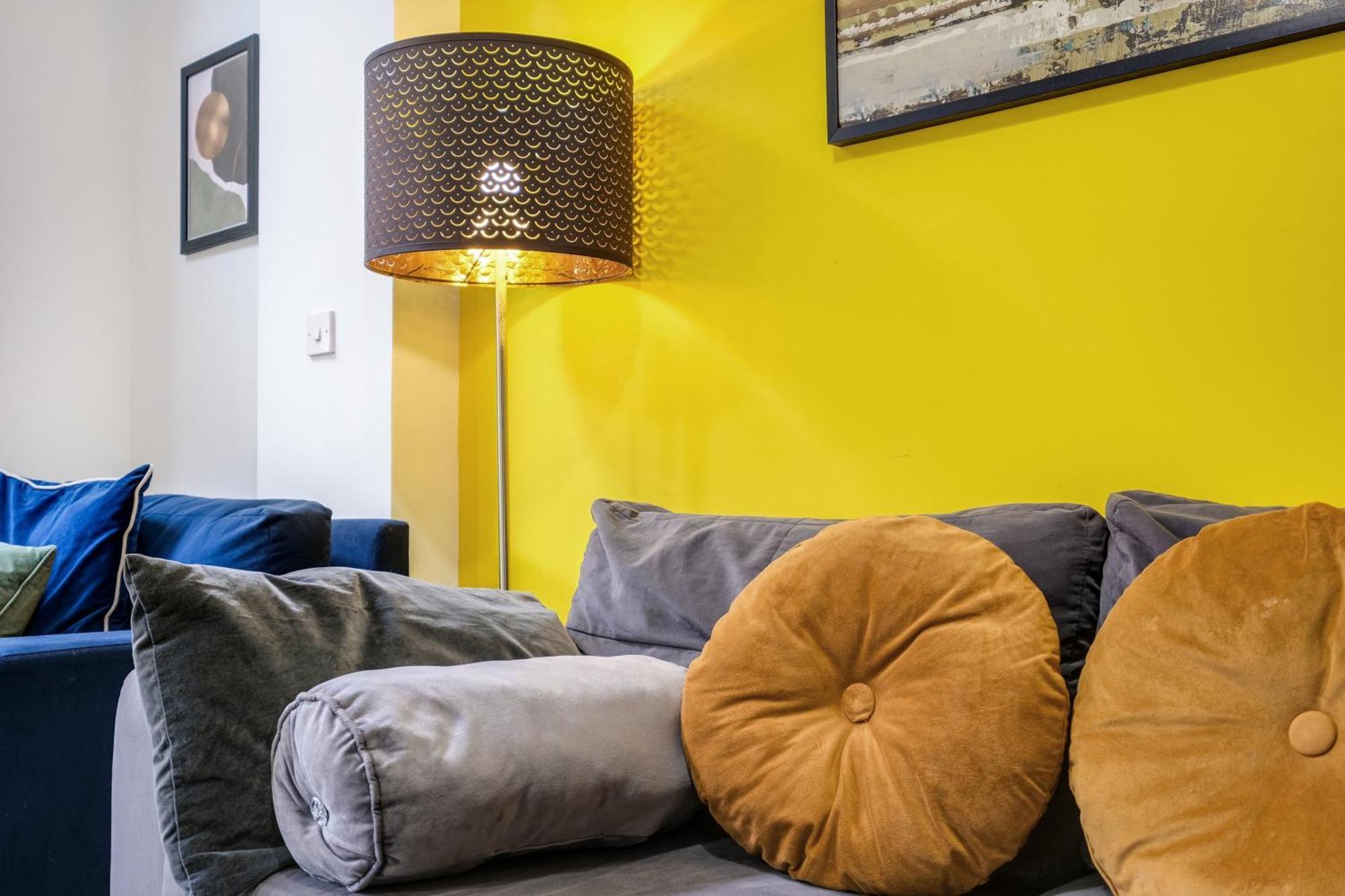 Foxherne 5Bdr 3Ba Serviced House With Parking - Slough By 360Stays Luaran gambar
