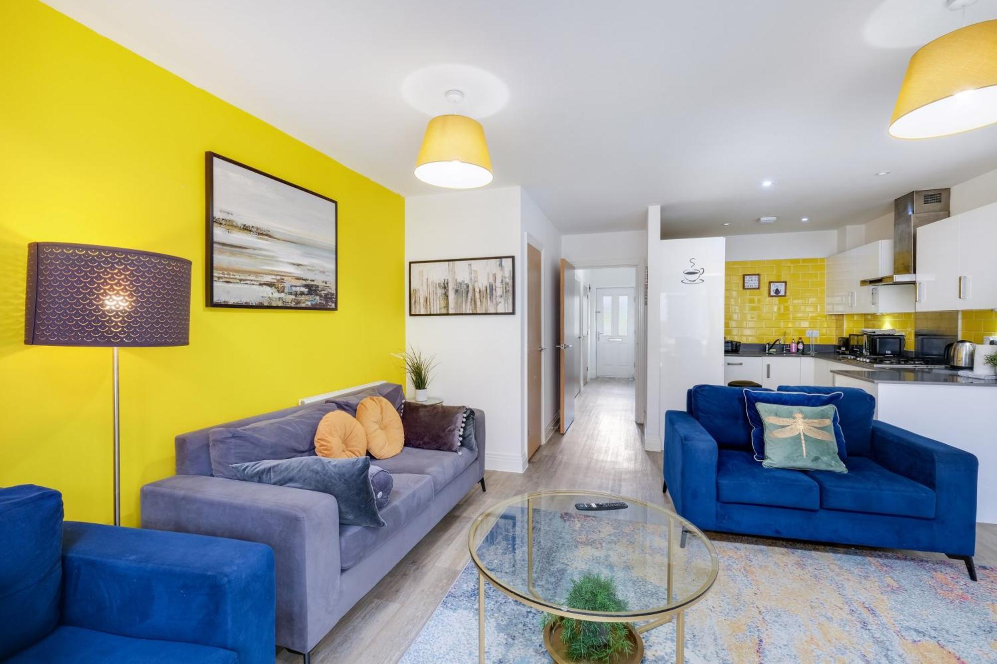 Foxherne 5Bdr 3Ba Serviced House With Parking - Slough By 360Stays Luaran gambar